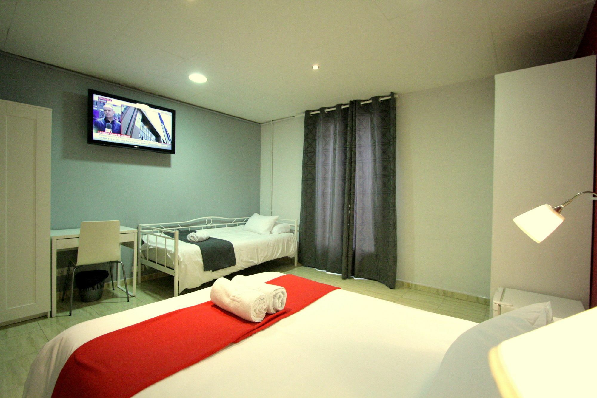 Hostel Artistic Βαρκελώνη Εξωτερικό φωτογραφία